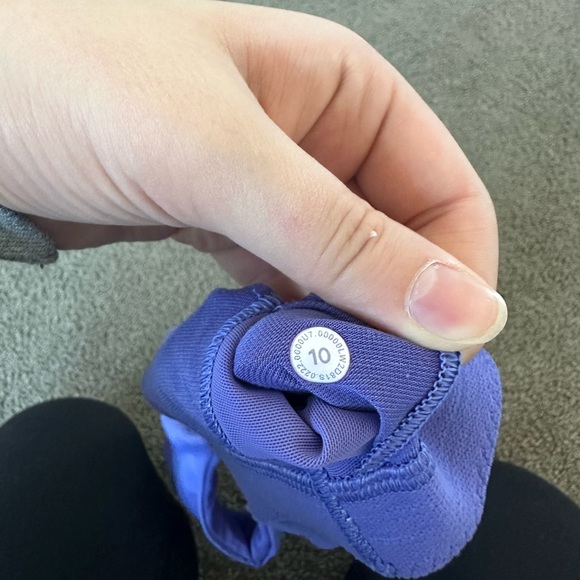 Purple sports bra, Lululemon size 10 - Picture 3 of 3